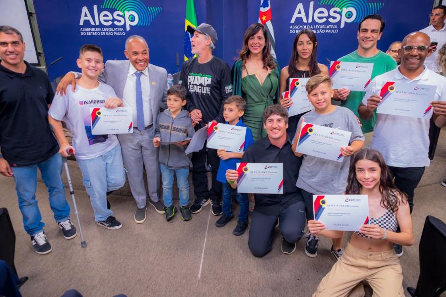 Atletas da equipe de Pump Track de Bragança Paulista conquistam premiação da Federação Paulista de Ciclismo