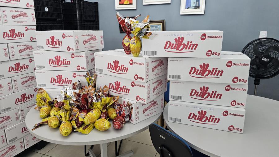 Fundo Social de Solidariedade recebe doação de 2 mil ovos de Páscoa