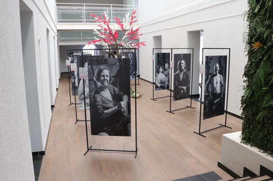 Centro Cultural Prefeito Jesus Adib Abi Chedid recebe exposição “Ressignificando Vidas”