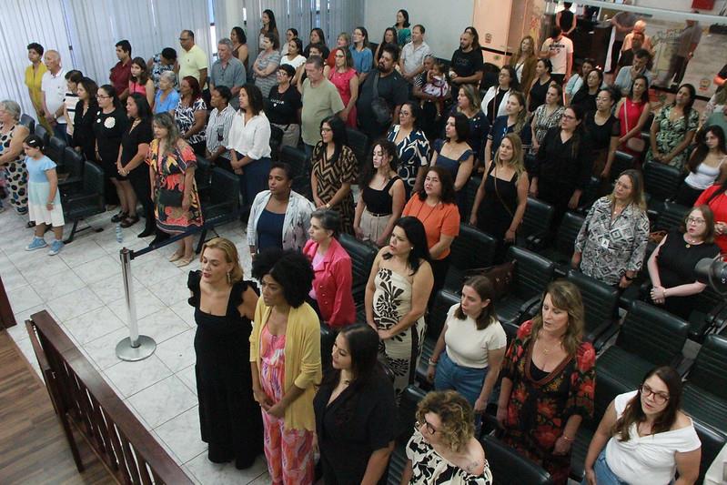 Diplomas Educador Nota 10 e Professor Exemplar são entregues em homenagem a profissionais da Rede Municipal de Educação