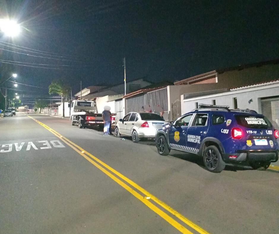 Motorista com CNH vencida e veículo irregular é abordado pela GCM em Bragança Paulista
