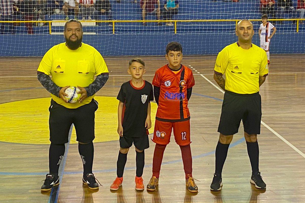 Equipe de futsal de Bragança Paulista estreia com vitória no