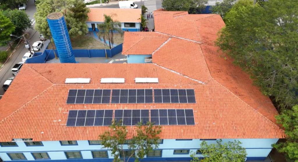 Dez escolas municipais receberão sistemas de energia solar