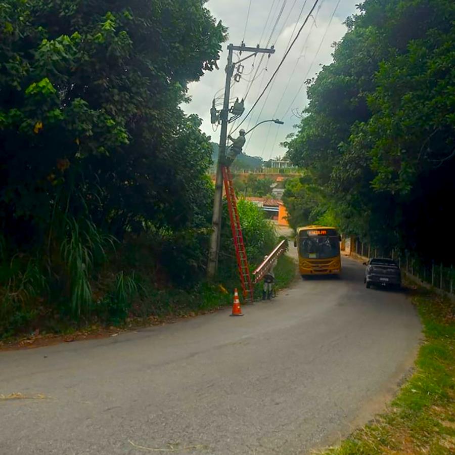 Acesso à Estrada Municipal José Vaccari, no Serrinha, recebe iluminação em LED