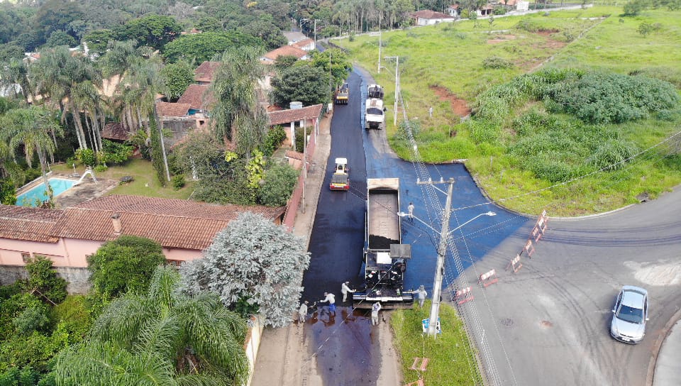 Prefeitura mantém trabalho constante de recapeamento de ruas e avenidas e evita aparecimento de buracos mesmo com chuvas intensas