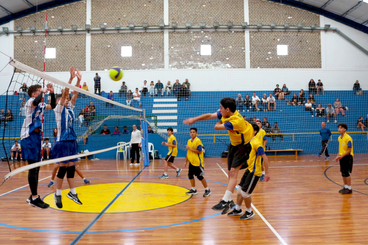 Festival de Voleibol SEMJEL 2022 conhece os campeões da categoria