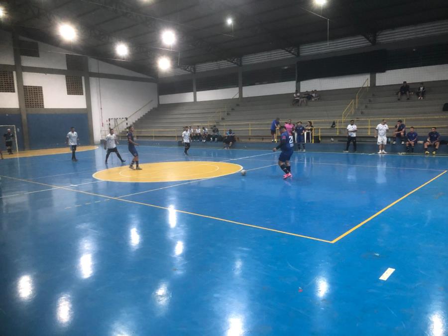 3 partidas e 14 gols marcaram o início da Copa Bragança de futsal