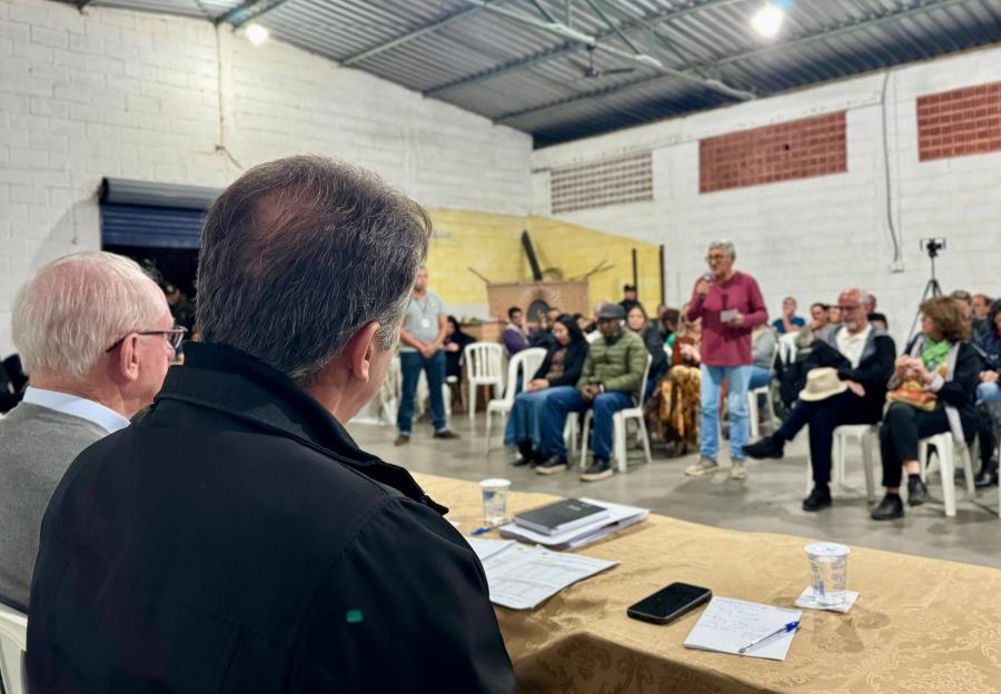 Moradores da região do Água Comprida devem receber uma nova escola, creche e posto de saúde nos próximos anos