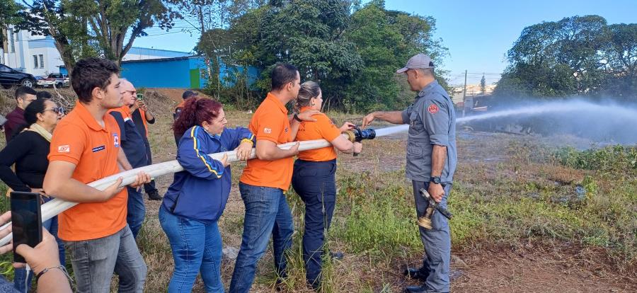 Bragança Paulista reúne municípios da região em treinamento para Operação Estiagem