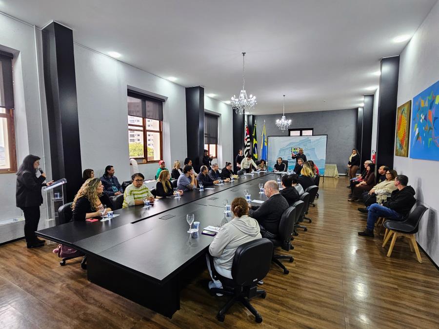 Prefeito empossa membros do COMAD de Bragança Paulista