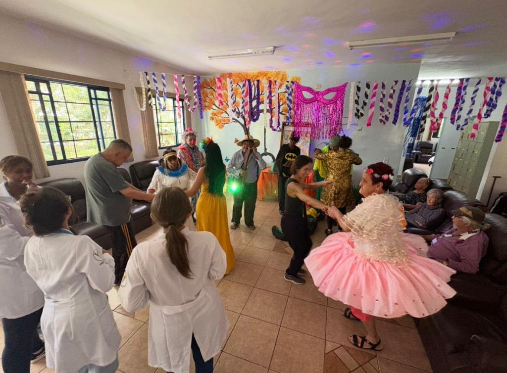 SEMADS promove Carnaval dos Idosos com integração, música e convivência