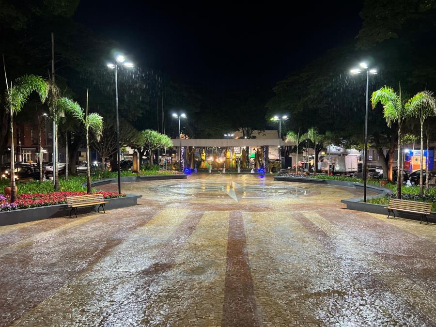 Praça Raul Leme ganha mais vida com revitalização