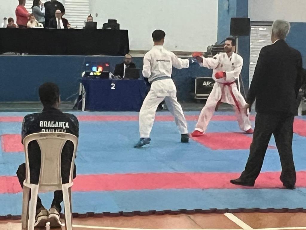 Karatê de Bragança Paulista conquista oito medalhas nos Jogos Regionais de Itatiba