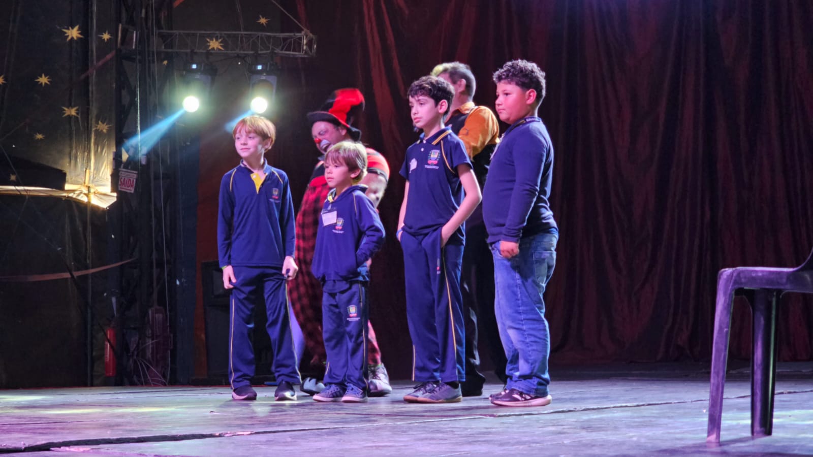 Circo Moscou encanta alunos da zona rural em espetáculo gratuito em Bragança Paulista