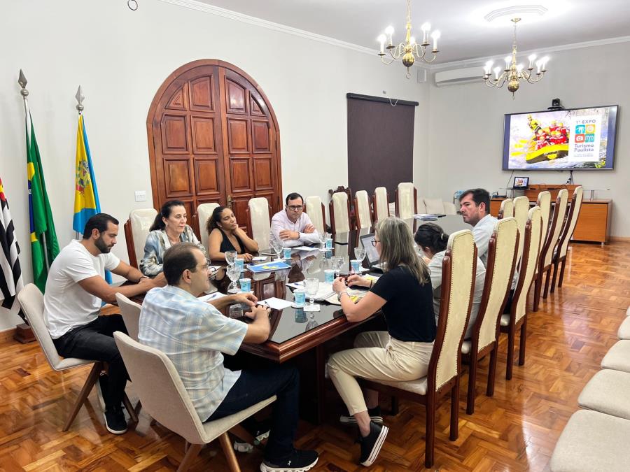 Bragança Paulista recebe membros da APRECESP para discutir o futuro das estâncias turísticas