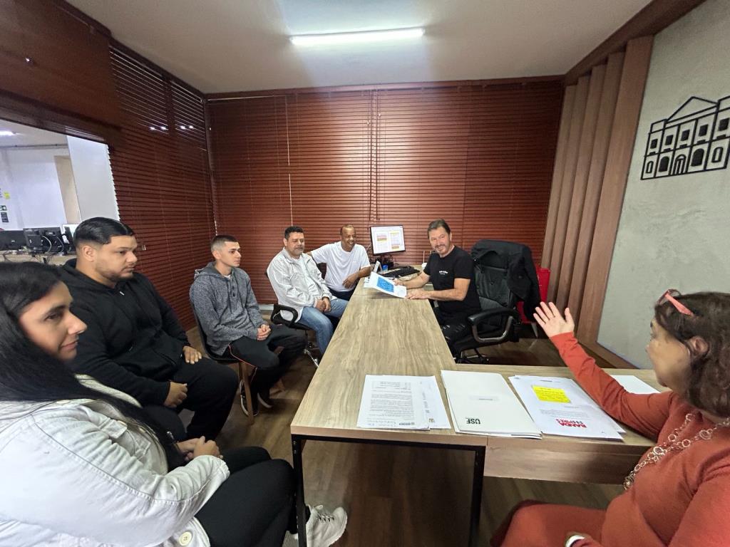 Secretaria de Cultura e Turismo fortalece apoio à cultura regional em encontro com o Grupo Coração Violeiro