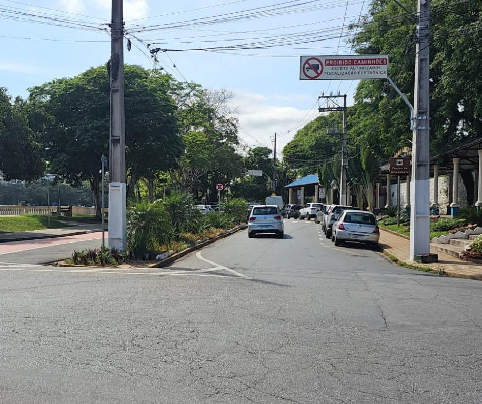 Prefeitura de Bragança Paulista instala novo ponto de monitoramento para circulação de caminhões na Avenida Alpheu Grimello