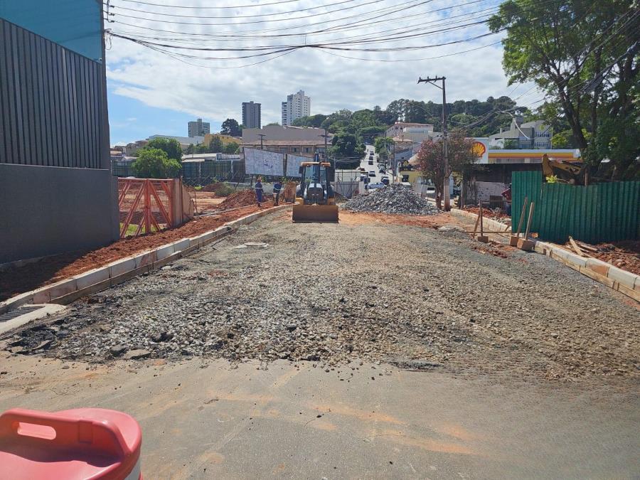 Obras de alargamento da Ponte da Rua Felipe Siqueira avançam em Bragança Paulista