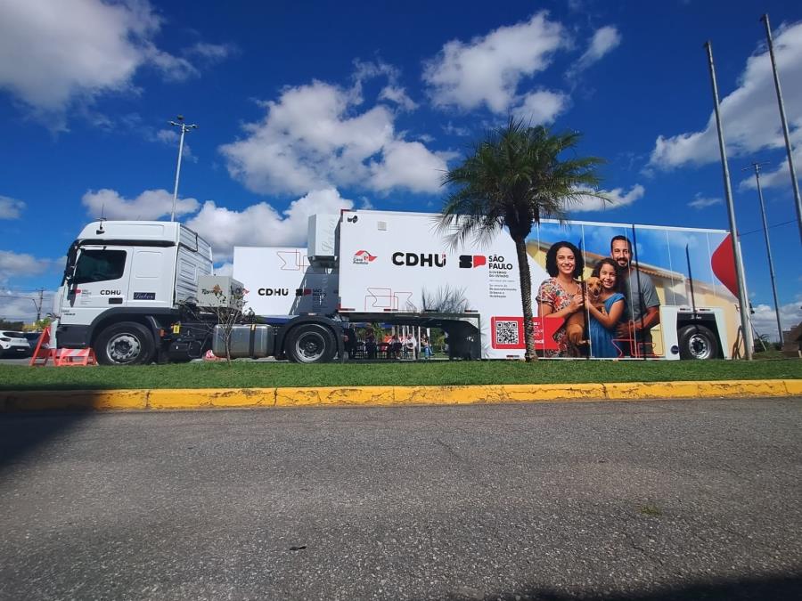 Parceria entre CDHU e Prefeitura de Bragança Paulista leva atendimento itinerante da CDHU Móvel à população