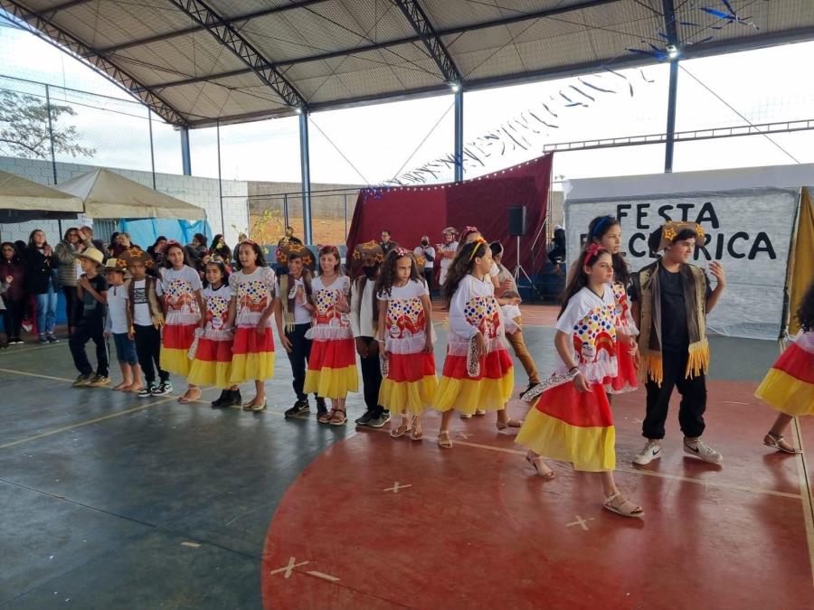 Escola Municipal Profª Nilza Faria promove a VI Festa Folclórica