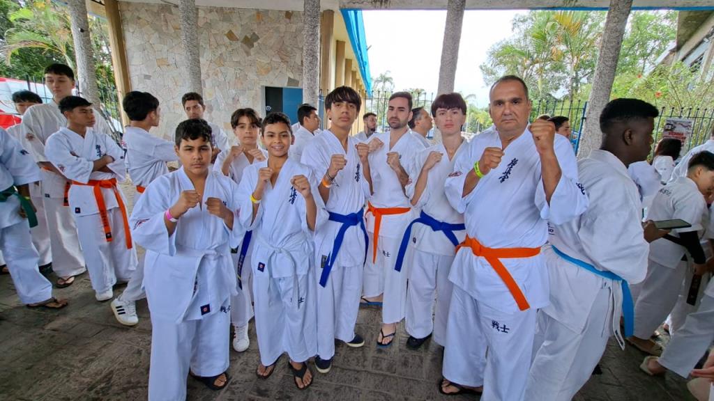 Bragança Paulista conquista ouro e duas pratas no Campeonato Paulista de Karatê Kyokushin Senshi