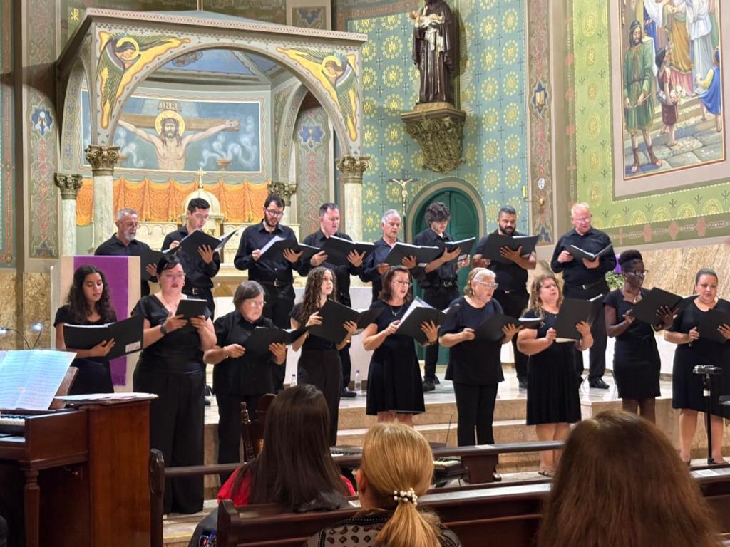 Concerto de Natal do Coral do Rosário emociona público e reafirma tradição da música sacra nas festividades natalinas da cidade