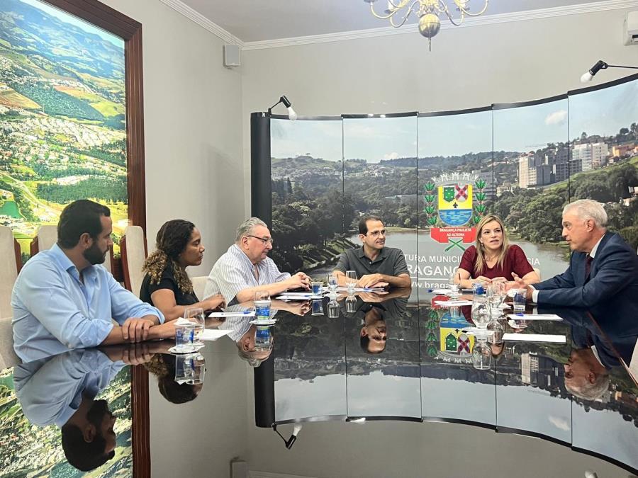 Prefeitura de Bragança Paulista recebe visita do Juiz Diretor do Fórum
