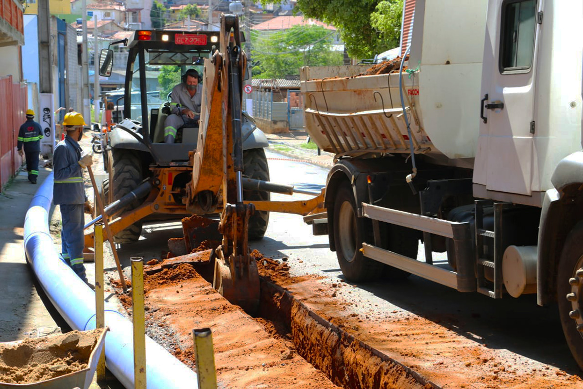 Bairro do Toró recebe melhorias de expansão da rede de abastecimento de água
