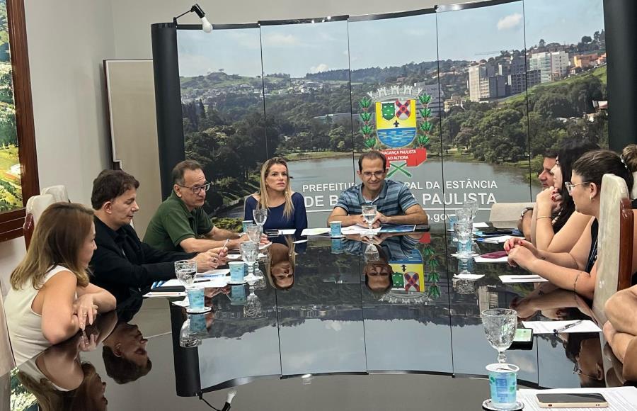 Prefeitura de Bragança Paulista recebe termo de doação da Receita Federal