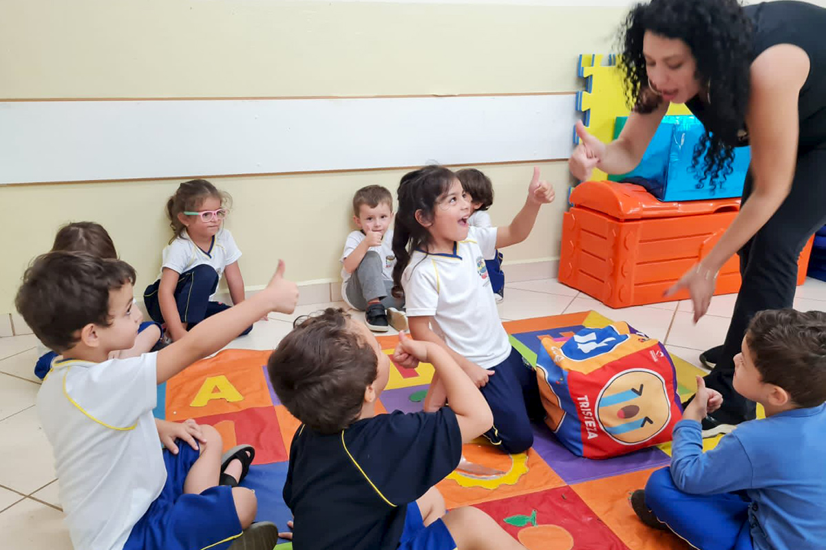 O JOGO DAS EMOÇÕES - TRABALHANDO AS EMOÇÕES NA EDUCAÇÃO INFANTIL