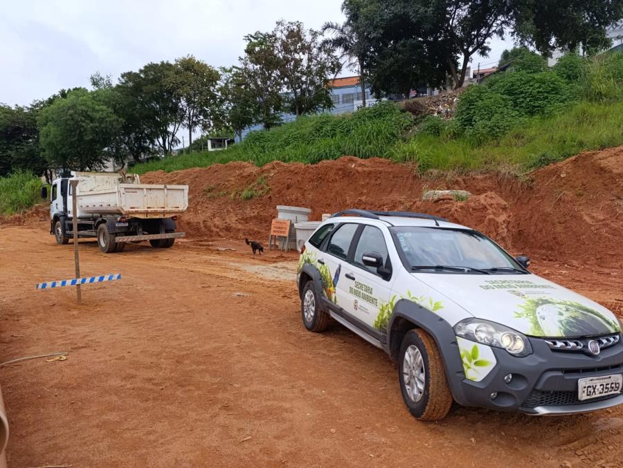SABESP recebe multa devido à poluição em ribeirão na Zona Norte