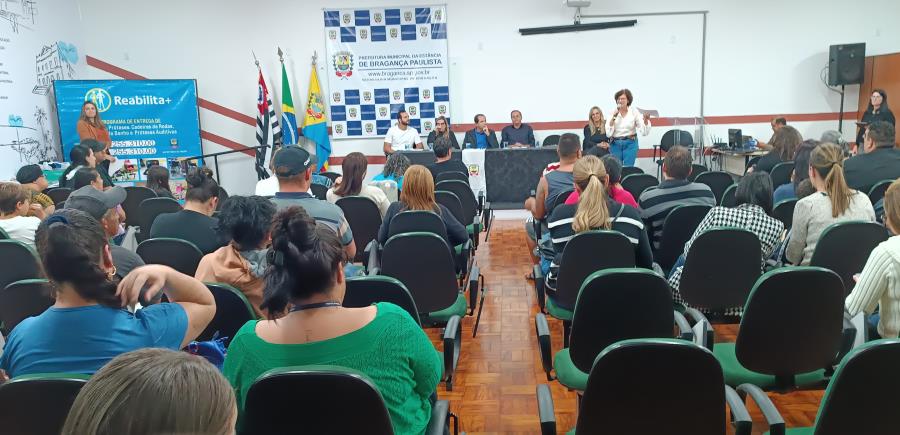 Mais 26 pessoas são beneficiadas com a entrega de equipamentos de órteses, próteses, cadeiras de rodas e materiais auxiliares