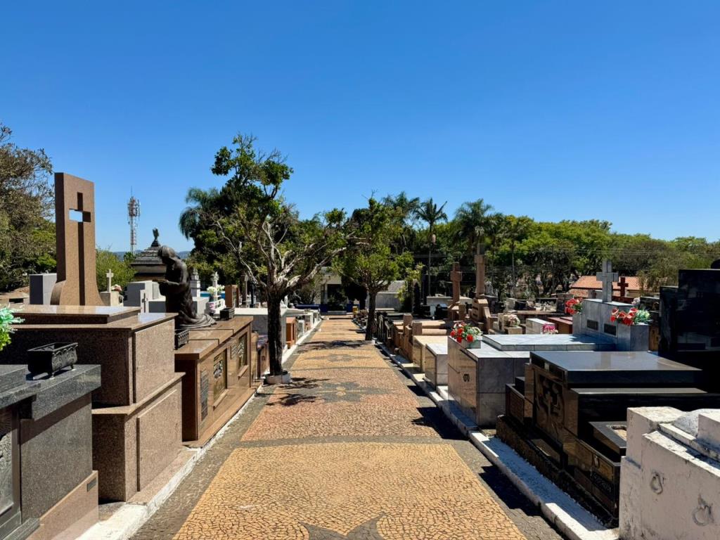 Vistoria verifica avanços nas obras e manutenção do Cemitério da Saudade
