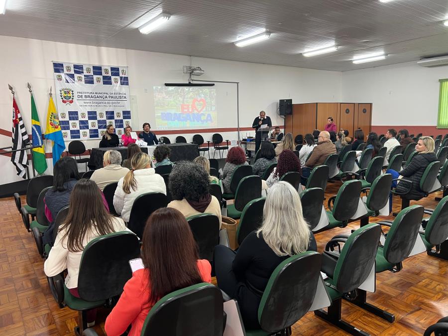 Conselho Municipal de Educação toma posse para o biênio 2025-2027 em Bragança Paulista