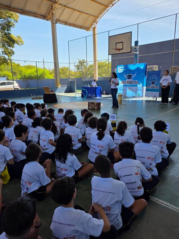 Arte e robótica impulsionam inovação na educação em escola municipal