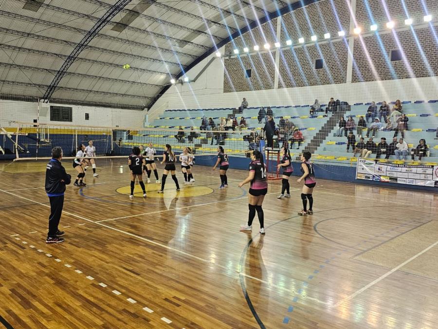 Futsal Masculino, Futsal Feminino e Voleibol Feminino garantem vitória no encerramento do primeiro dia de competições dos 67º Jogos Regionais de Bragança Paulista