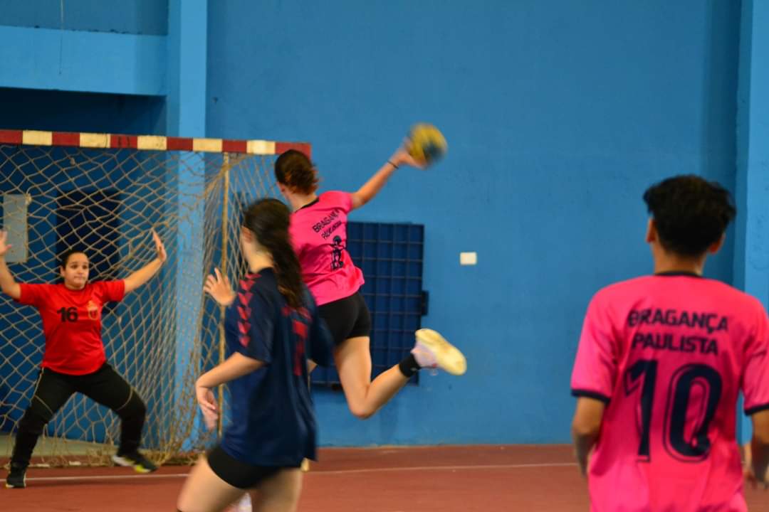 Equipes de Handebol Masculino e Feminino de Bragança Paulista conquistam vitórias em partidas da Liga de Handebol do Interior, em Americana (SP)