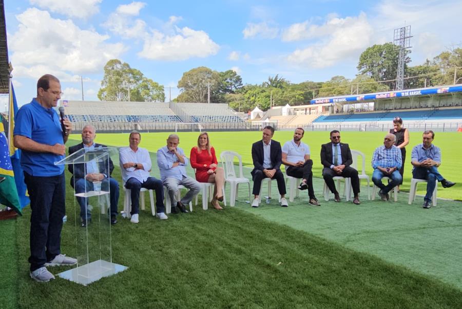 Prefeitura entrega habite-se do Estádio Cícero de Souza Marques ao Red Bull Bragantino