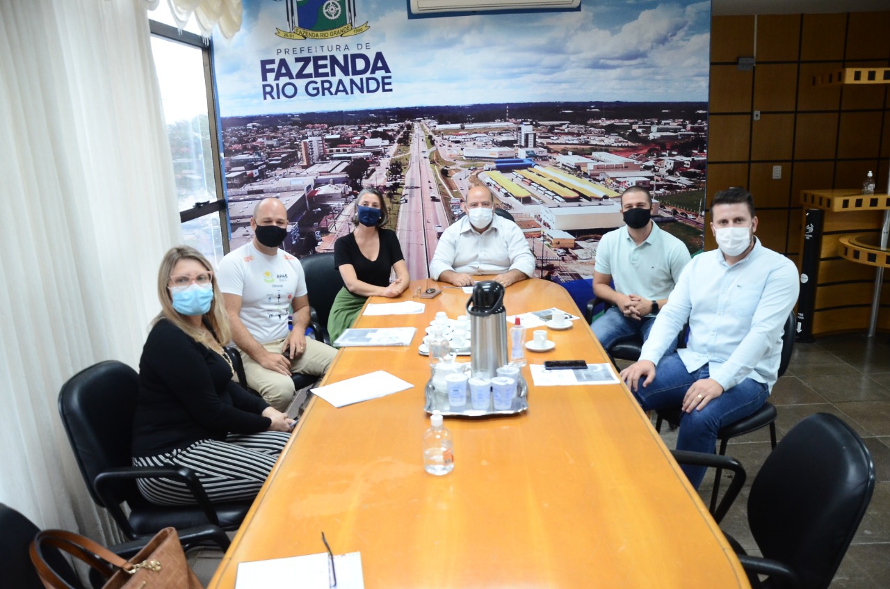 Coletivo Inclusão e Prefeitura debatem políticas públicas para pessoas com deficiência