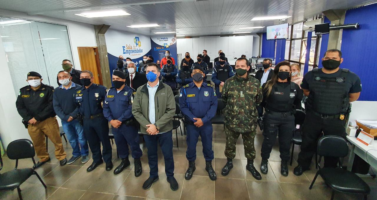 Guarda Municipal de Fazenda Rio Grande troca o comando
