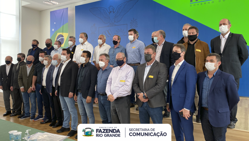 O Prefeito de Fazenda Rio Grande, Marco Marcondes, participou de evento no Palácio Iguaçu