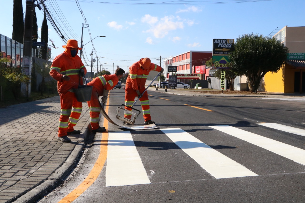Faztrans executa pinturas e sinalizações na Avenida Brasil