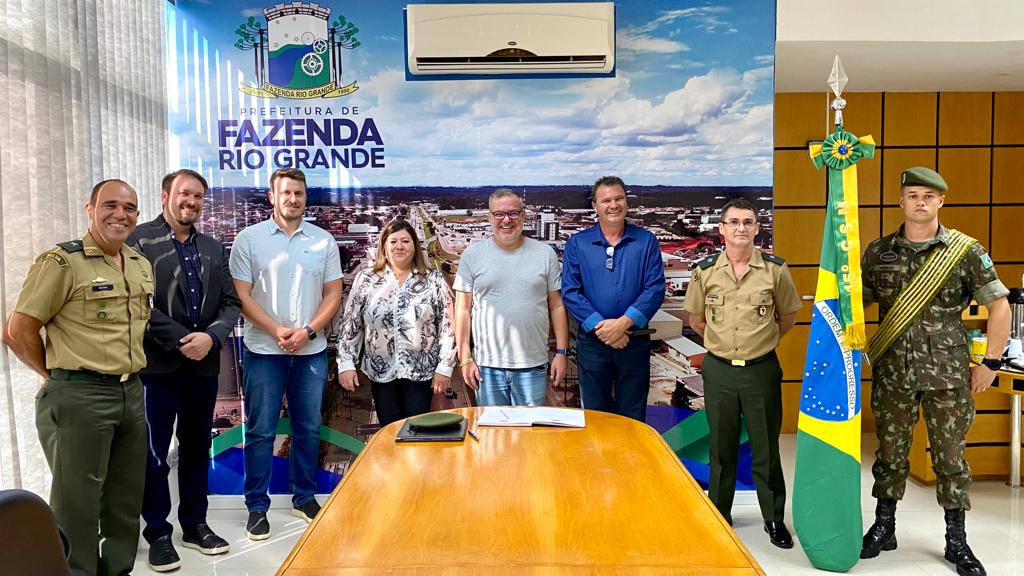 Prefeito Marco Marcondes toma posse como presidente da Junta Militar de Fazenda Rio Grande