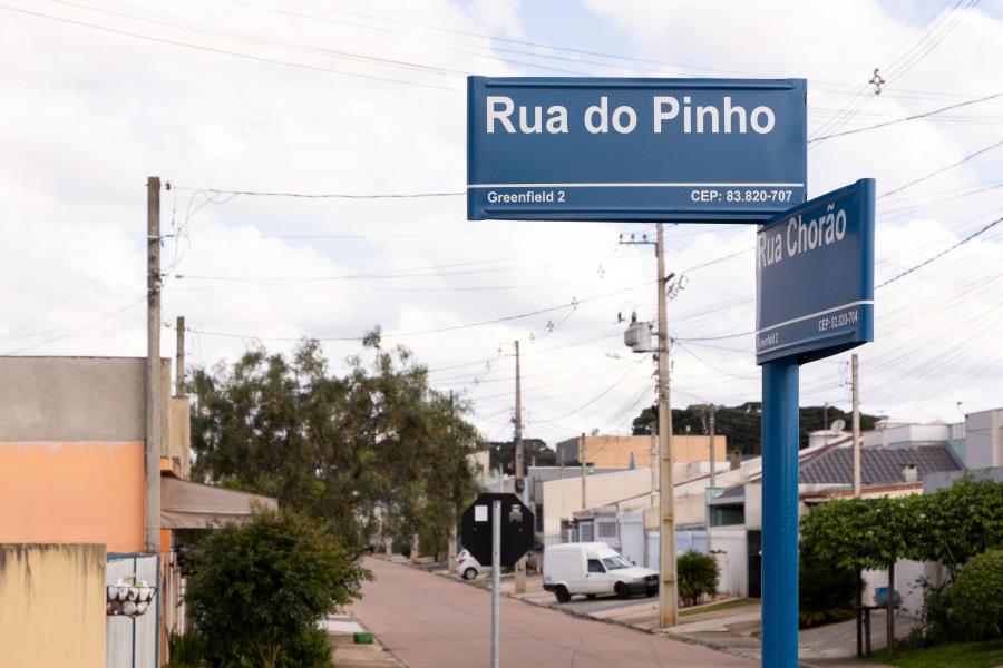 Ruas de Fazenda Rio Grande recebem placas de identificação