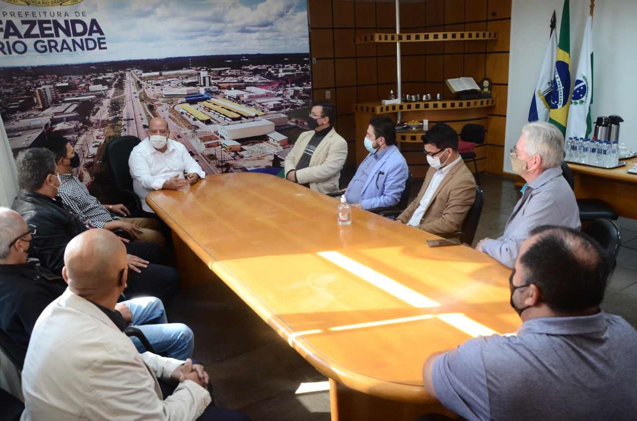 Reunião fortalece a união entre o prefeito Dr. Nassib e lideranças religiosas para trabalhos junto à comunidade