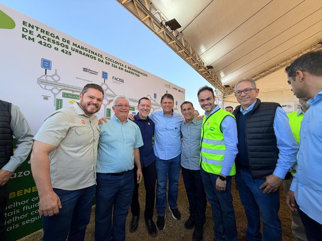 Prefeito Mi acompanha Caravana 3D e apresenta novas demandas para Colina ao Governo do Estado
