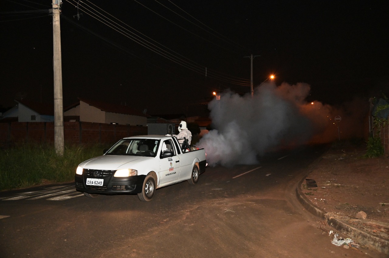 Prefeitura está realizando o fumacê veicular para combater o mosquito aedes aegypti