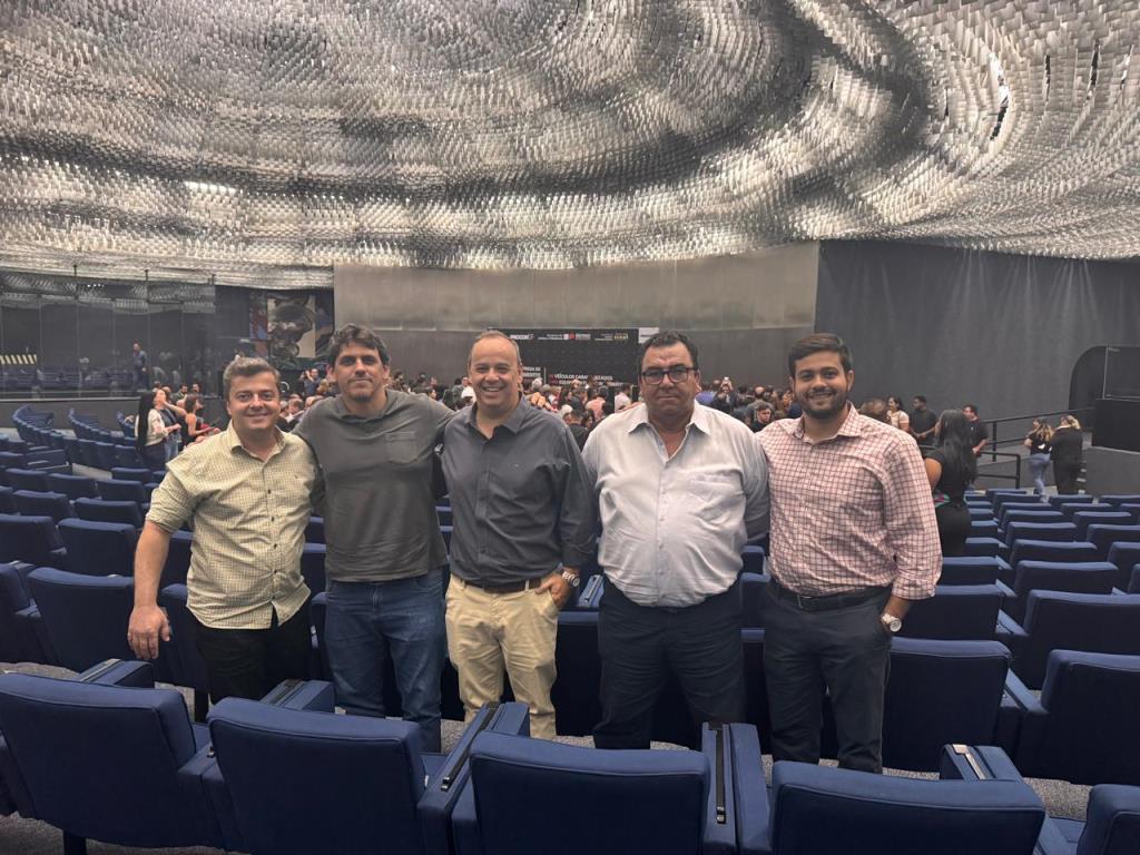 Procon-SP entrega computadores e notebook para Colina em evento no Memorial da América Latina