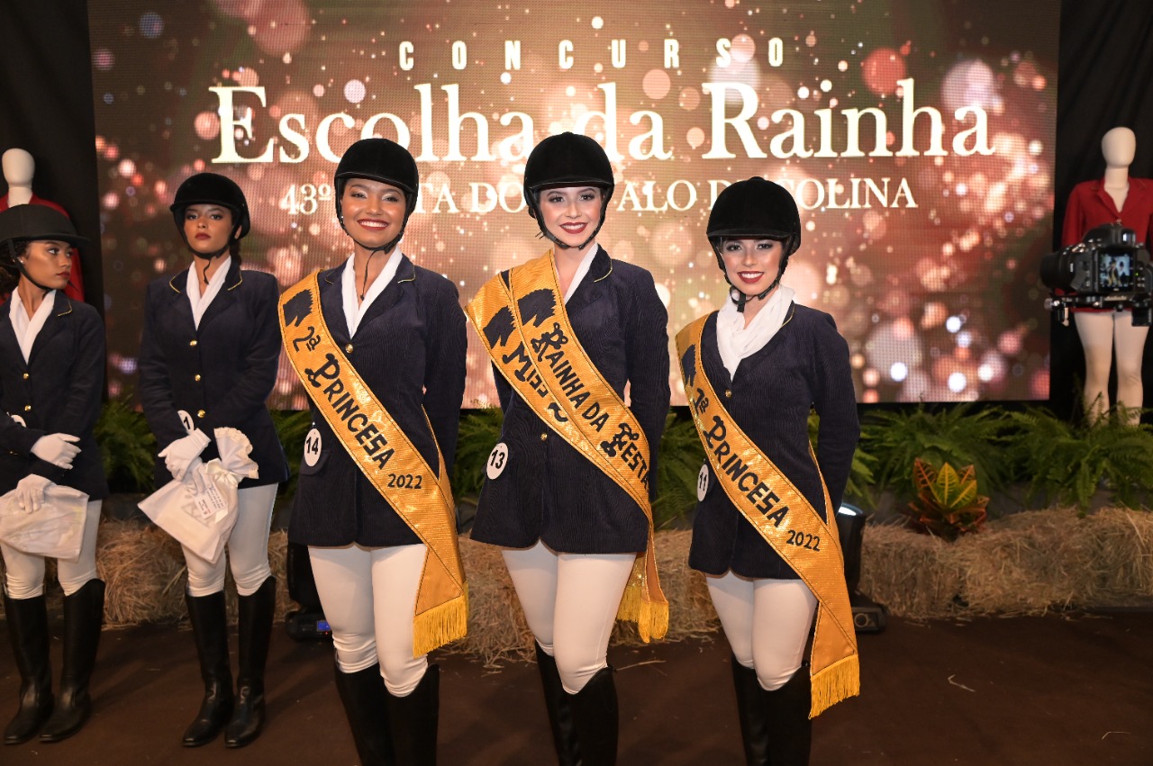 Beleza, glamour e muitos sonhos na passarela marcaram o 19º. Concurso da Rainha da Festa do Cavalo de Colina