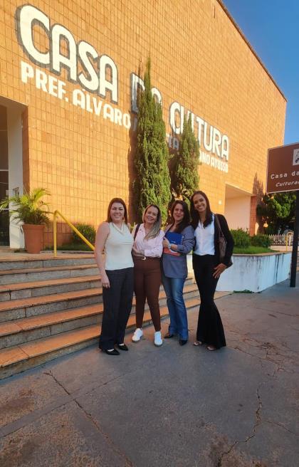 Colina marca presença em encontro regional da educação e reforça compromisso com a qualidade do ensino